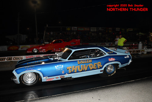 (near lane) Jordan Ballew - 'Ballew Thunder' vs (far lane) Steve Vang - 'Wicked Weekender'