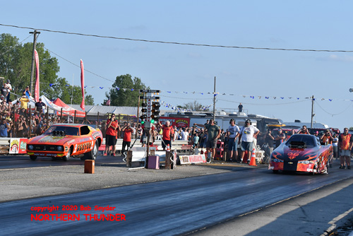 (near lane) Ken Singleton - 'High Risk' vs (far lane) Chris Schneider - 'Brutus'