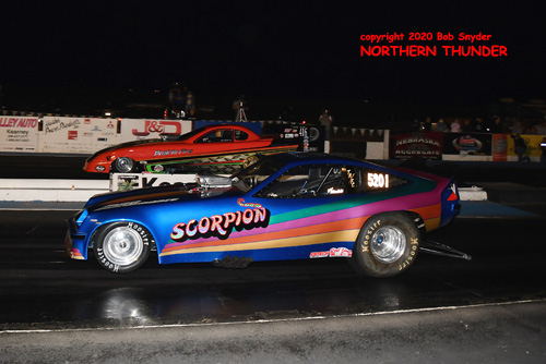 (near lane) Justin Herbst - 'Scorpion' vs (far lane) Nick Johnson - 'Prairie Fire'